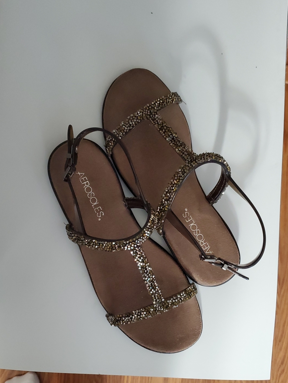 AEROSOLES Brown T-Strap Glitter Beaded Sandals
